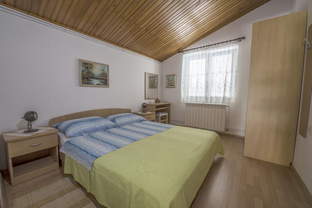 Apartment Anka D Krk Town Exterior photo